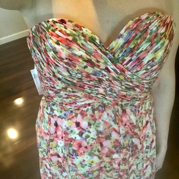 Staceys Bridal Evening Gown/Prom Dress. NWT Perfect Condition ! Sz 8-10 54” long - Picture 2 of 11